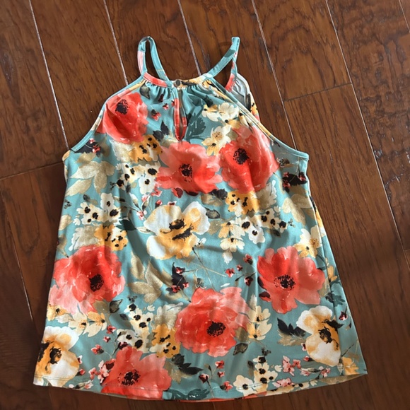 Floral tank - Picture 2 of 2